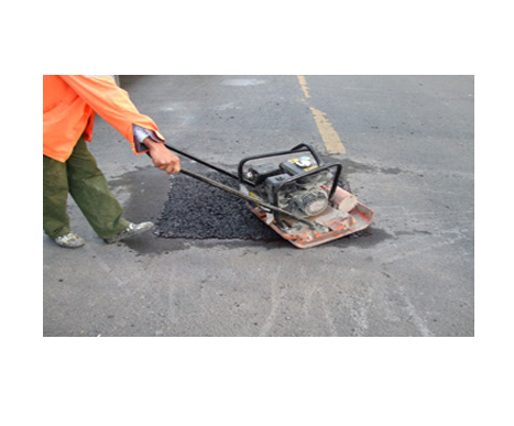 沥青冷补料在道路养护中的应用